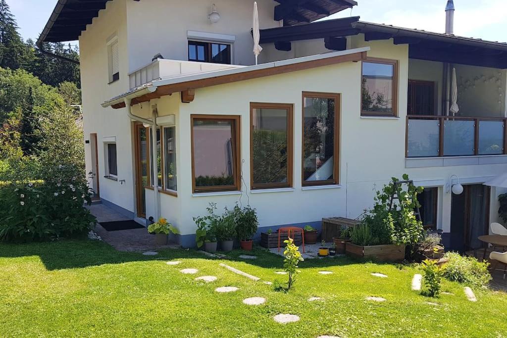 Wohnung Mit Balkon In Velden - Appartment Berge Bytilly Velden am Worthersee Bagian luar foto